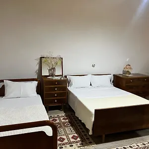 friends-guest-house.albaniahotels.org/